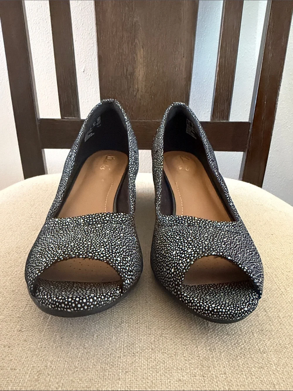 Clarks Women’s Speckled Dotted Peep-Toe Wedge Heels Black White Size 7